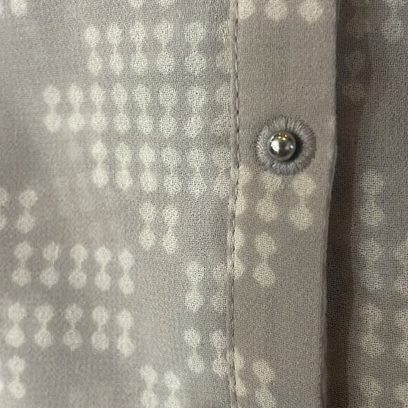 Banana Republic Semi-Sheer Popover Blouse - Size Medium - Picture 6 of 6
